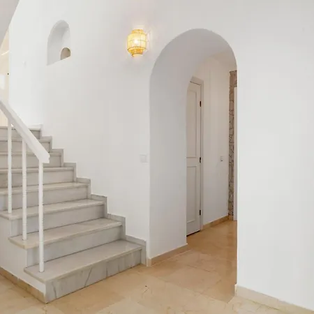 Vivi Homes - Casa Blanca * Estepona